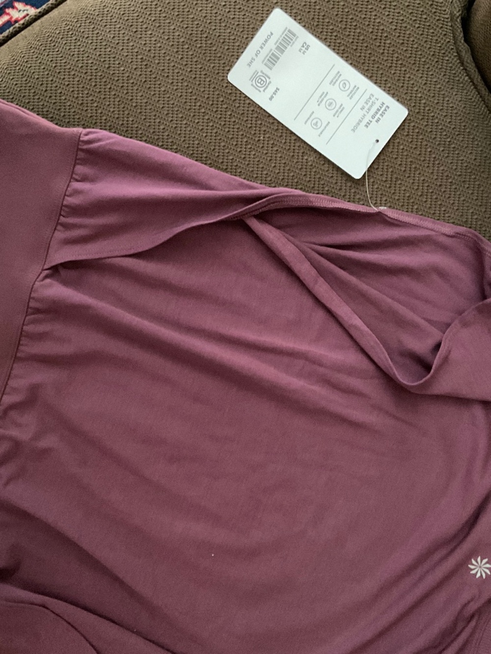 Lovely, flattering Athleta purple top - Picture 8 of 8